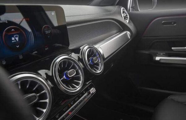 Mercedes-Benz EQB 350 – Image 23
