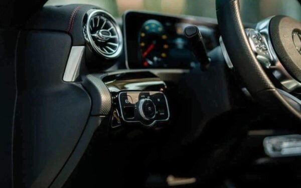 Mercedes-Benz CLA 220 – Image 7