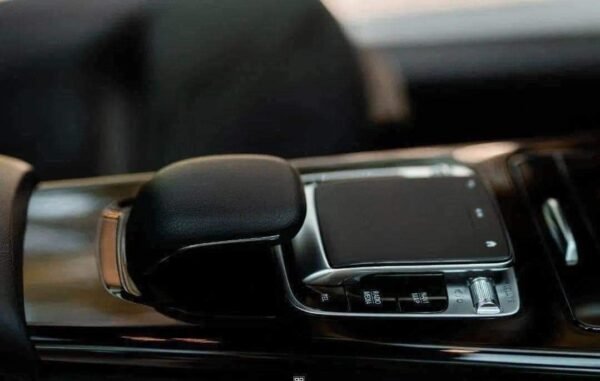 Mercedes-Benz CLA 220 – Image 13