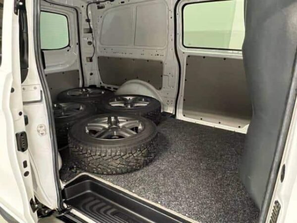 Mercedes-Benz Vito – Image 18