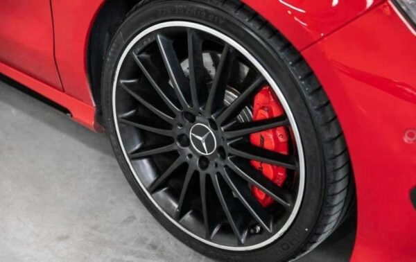 Mercedes-Benz CLA 45 AMG – Image 9