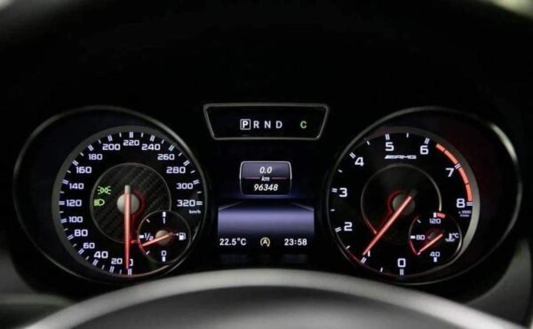 Mercedes-Benz CLA 45 AMG – Image 27