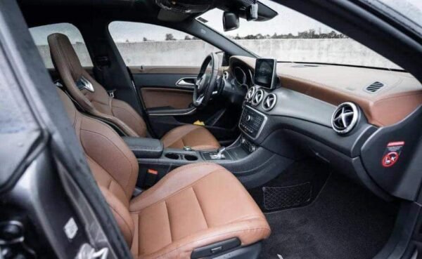 Mercedes-Benz CLA 45 AMG – Image 15