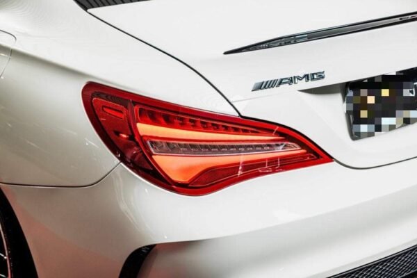 Mercedes-Benz CLA 45 AMG – Image 13