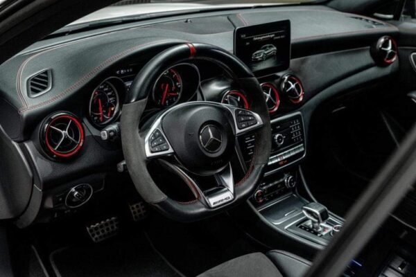 Mercedes-Benz CLA 45 AMG – Image 14