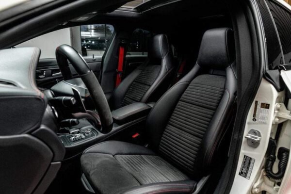Mercedes-Benz CLA 45 AMG – Image 20
