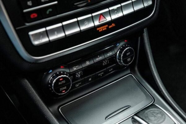 Mercedes-Benz CLA 45 AMG – Image 22