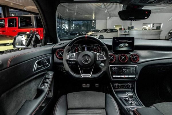 Mercedes-Benz CLA 45 AMG – Image 27