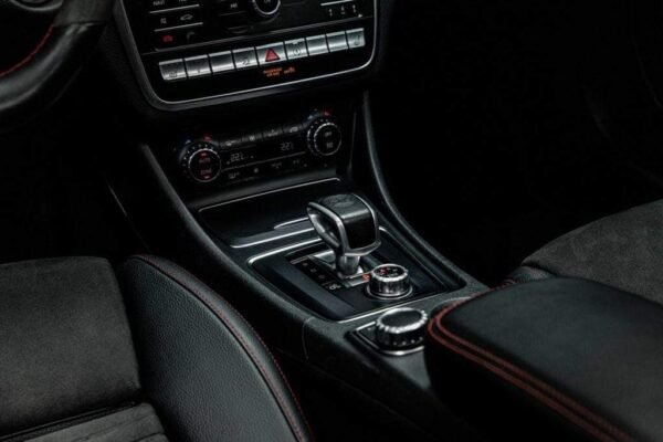 Mercedes-Benz CLA 45 AMG – Image 25