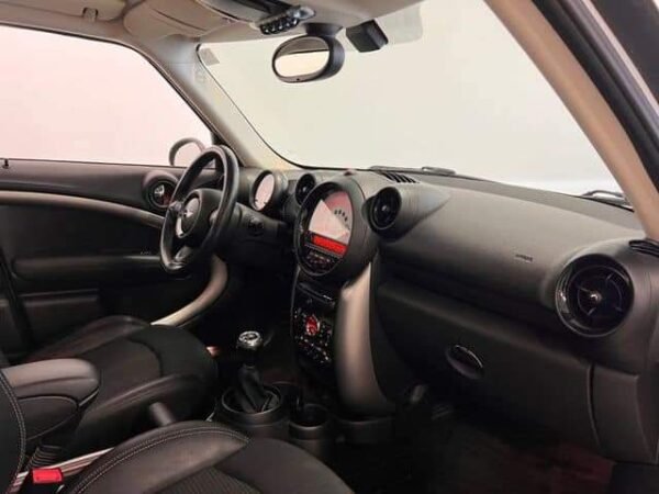 MINI Cooper Countryman – Image 15