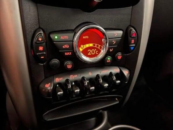 MINI Cooper Countryman – Image 16