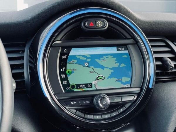 MINI Cooper S – Image 29