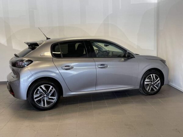 Peugeot 208 Allure – Image 10