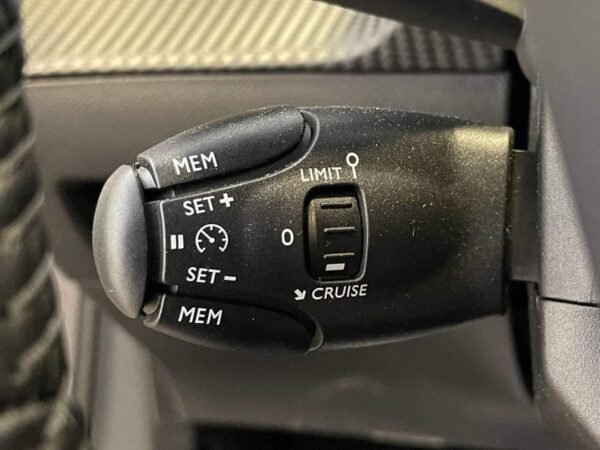 Peugeot 208 Allure – Image 20