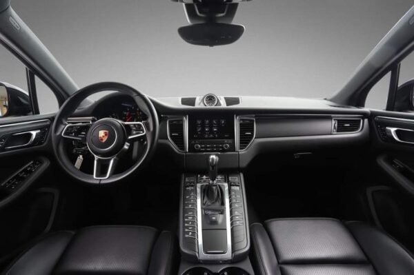Porsche Macan – Image 8
