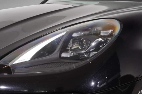 Porsche Macan – Image 13