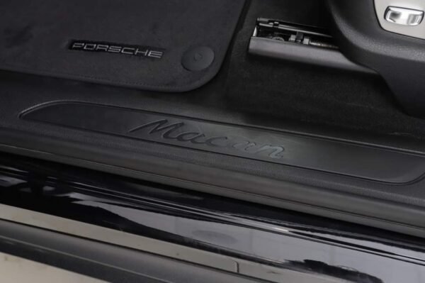 Porsche Macan – Image 16