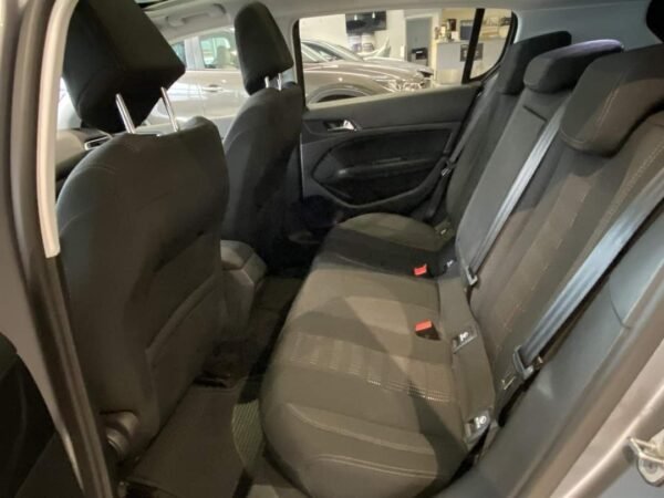 Peugeot 308 – Image 11