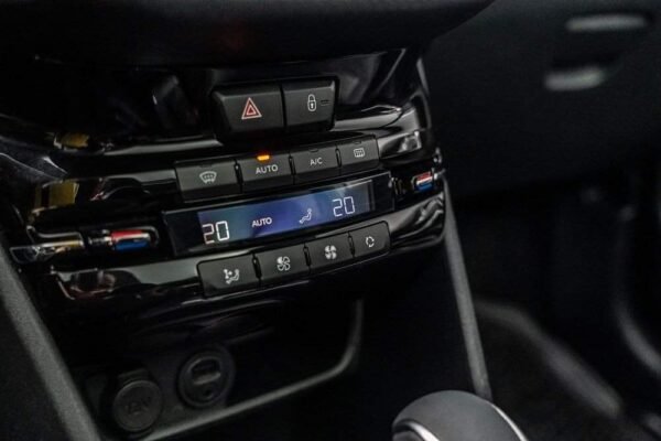 Peugeot 2008 – Image 24
