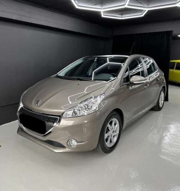 Peugeot 208 – Image 2