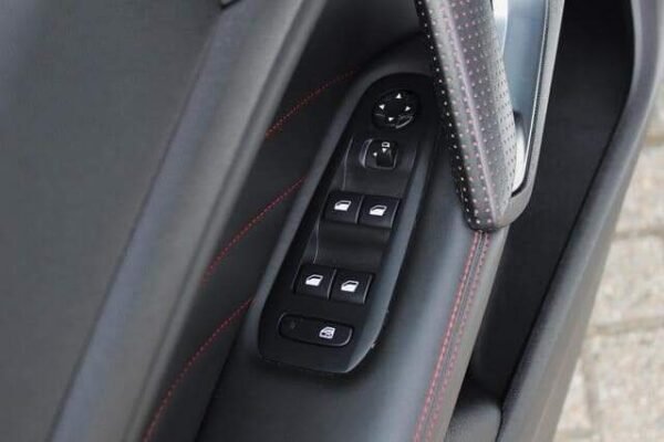 Peugeot 308 – Image 15