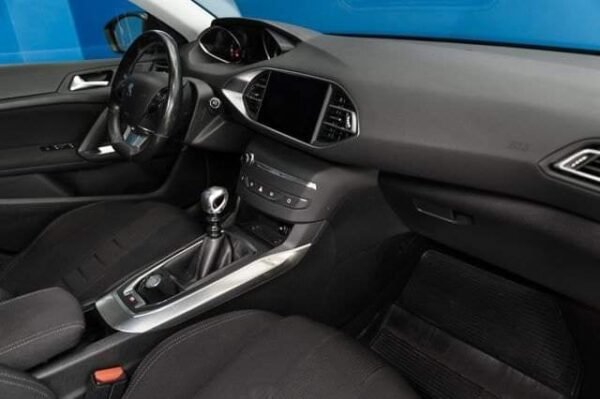 Peugeot 308 – Image 10
