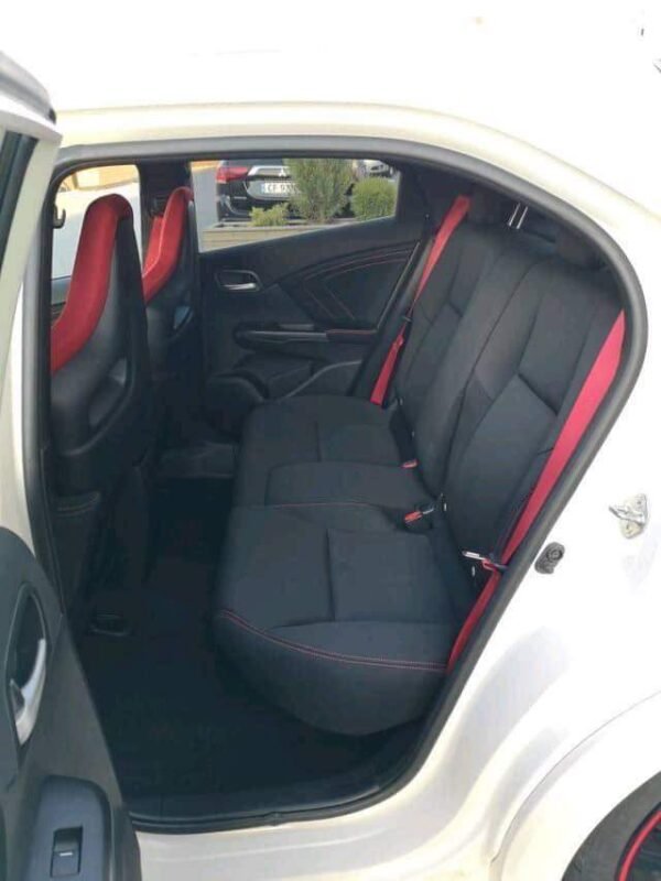Honda Civic – Image 15