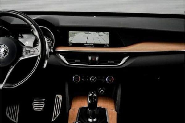 Alfa Romeo Stelvio – Image 21