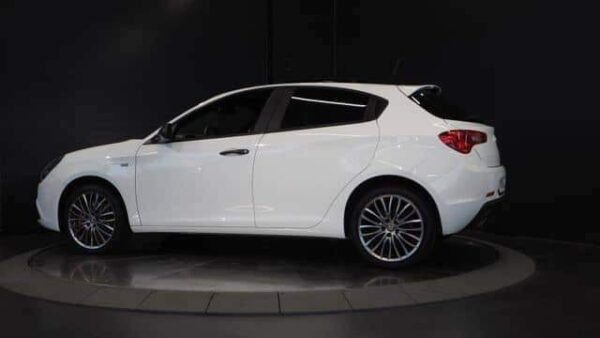 Alfa Romeo Giulietta – Image 10