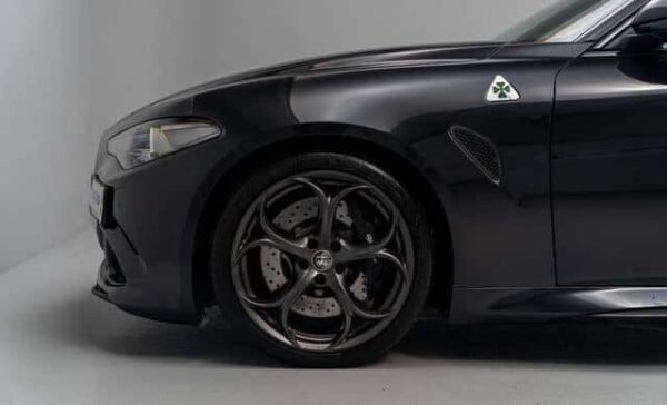 Alfa Romeo Giulia Quadrifoglio – Image 11