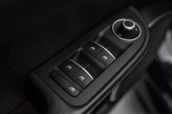 Alfa Romeo Giulia Quadrifoglio – Image 16