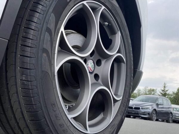 Alfa Romeo Stelvio – Image 16