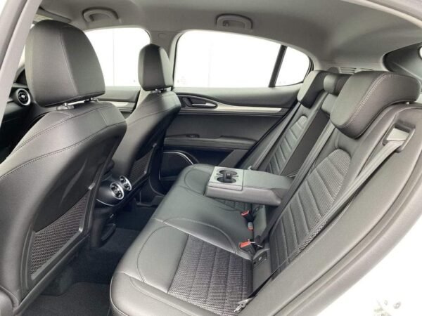 Alfa Romeo Stelvio – Image 24