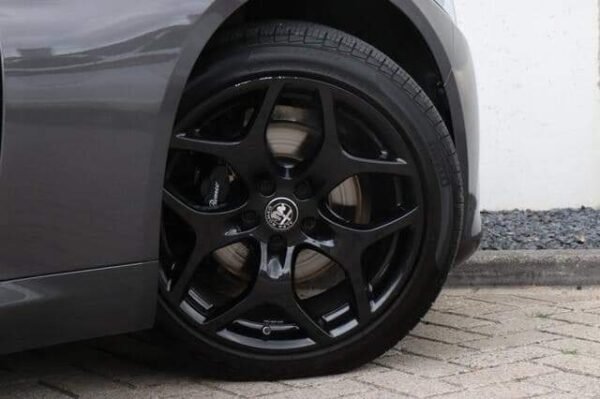 Alfa Romeo Giulia – Image 8