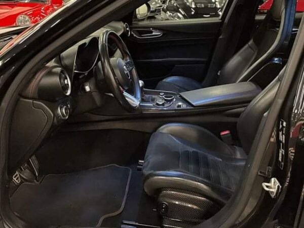 Alfa Romeo Giulia – Image 9