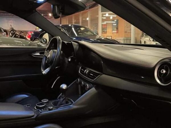 Alfa Romeo Giulia – Image 8