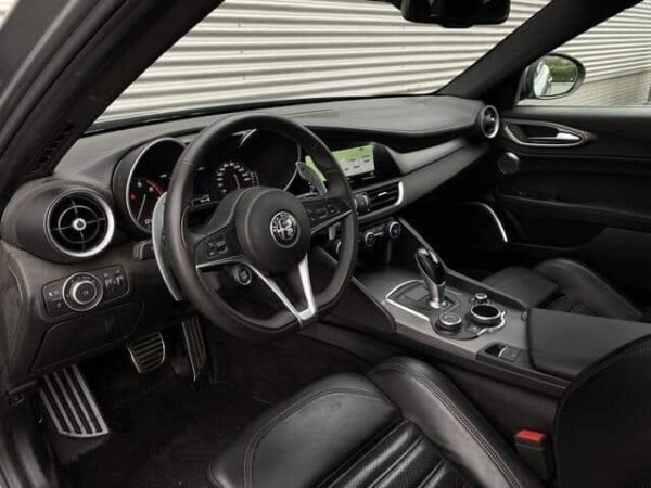 Alfa Romeo Giulia – Image 13