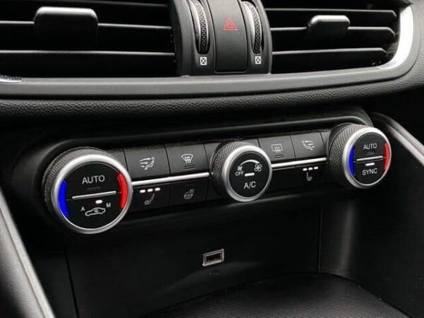 Alfa Romeo Giulia – Image 17