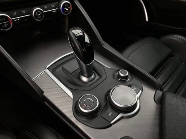Alfa Romeo Giulia – Image 20