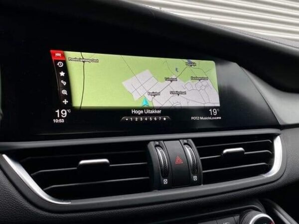 Alfa Romeo Giulia – Image 19