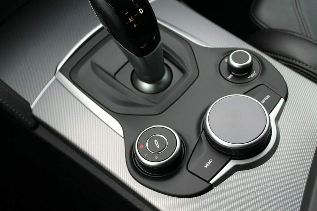 Alfa Romeo Stelvio Veloce – Image 12