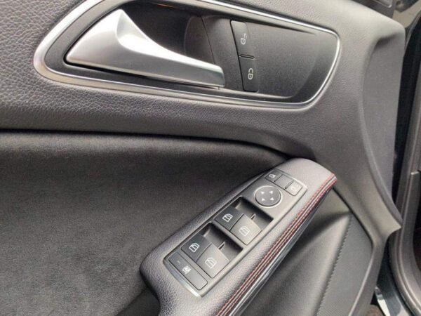 Mercedes-Benz A-Classe A180 – Image 16