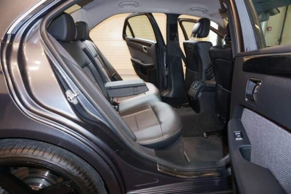 Mercedes-Benz Classe E 220 – Image 13