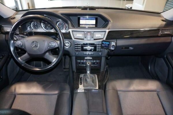 Mercedes-Benz Classe E 220 – Image 26