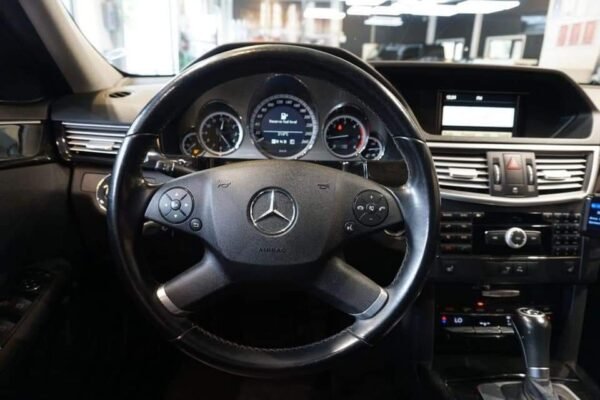 Mercedes-Benz Classe E 220 – Image 23