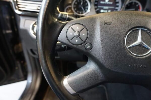 Mercedes-Benz Classe E 220 – Image 30
