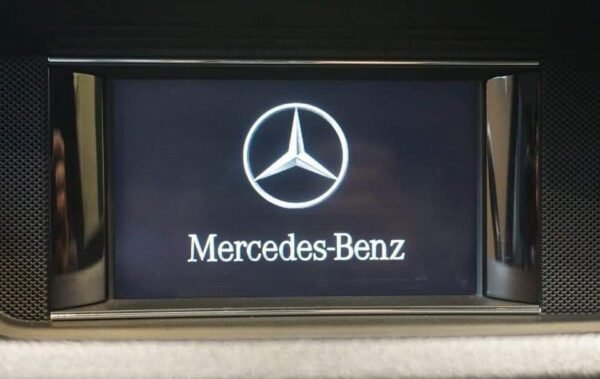 Mercedes-Benz Classe E 220 – Image 40