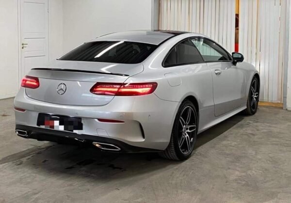 Mercedes-Benz Classe E 200 – Image 13