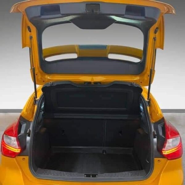 Ford Focus – Image 17