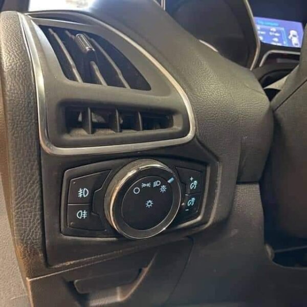 Ford Focus – Image 34